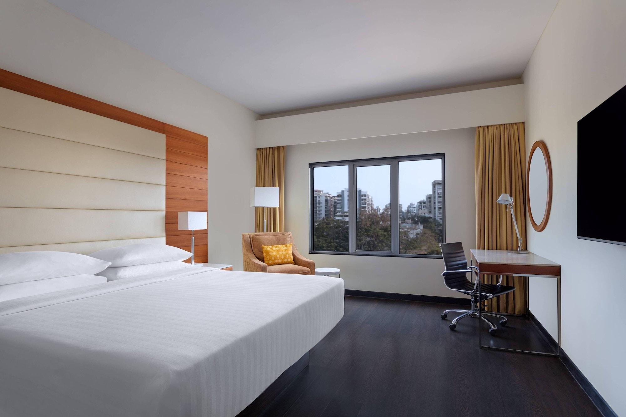 Surat Marriott Hotel Dış mekan fotoğraf
