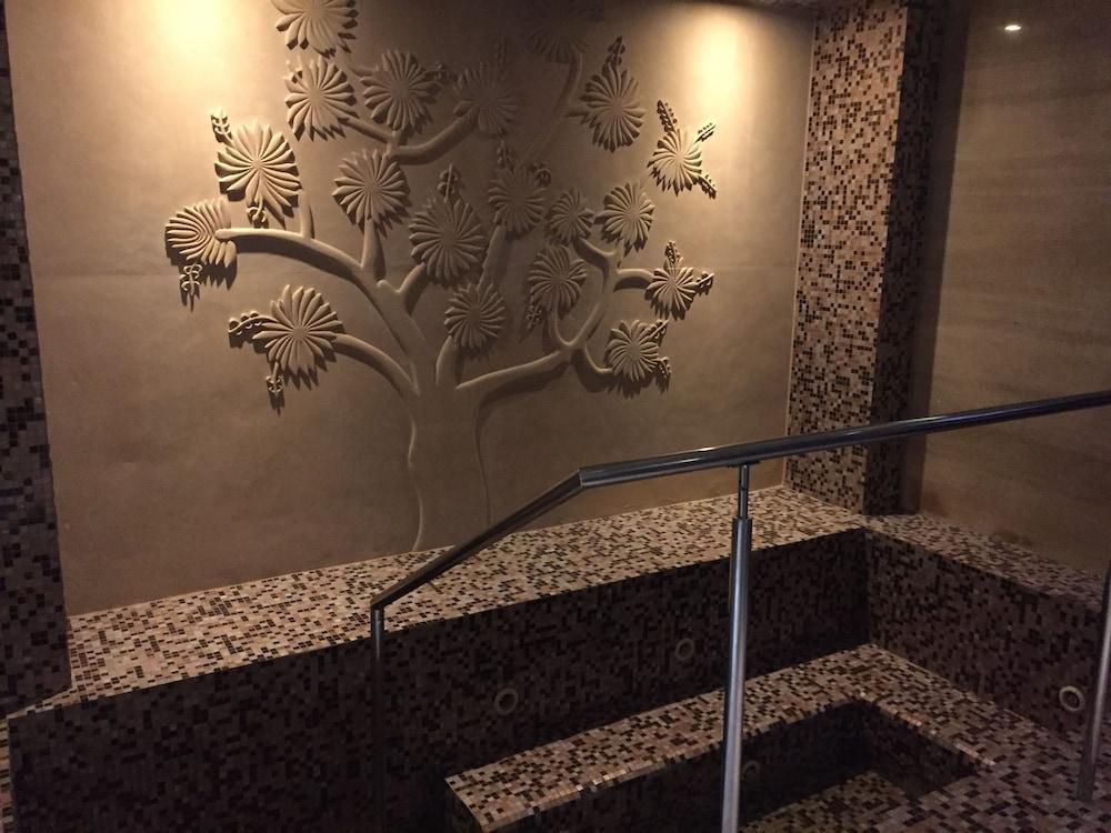 Surat Marriott Hotel Dış mekan fotoğraf