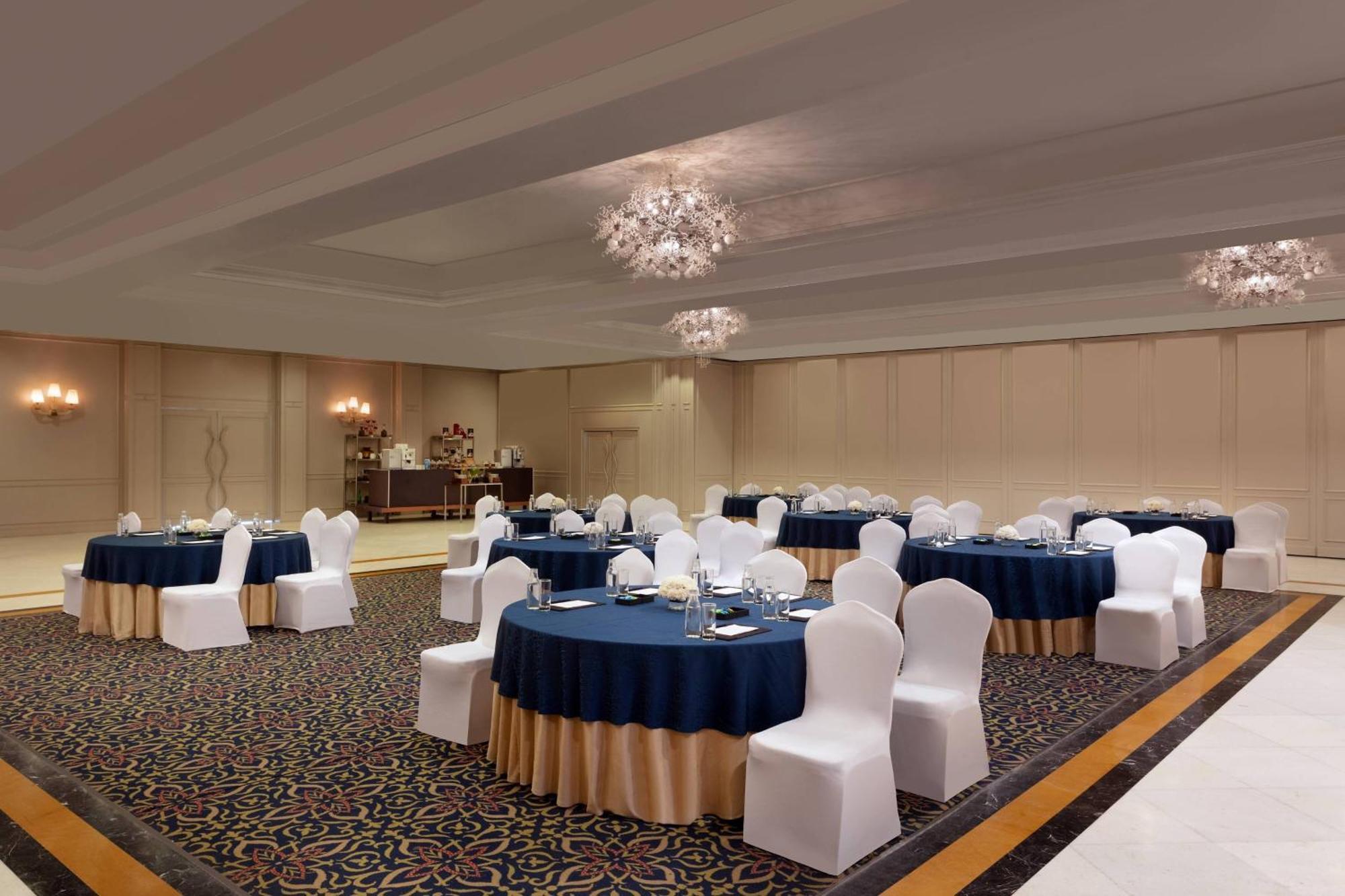Surat Marriott Hotel Dış mekan fotoğraf