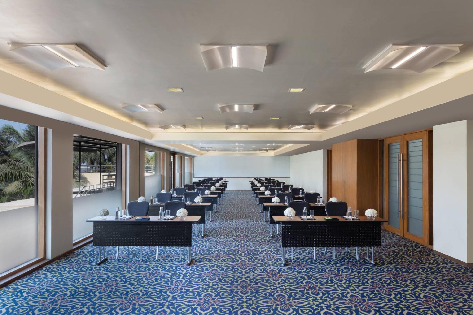 Surat Marriott Hotel Dış mekan fotoğraf