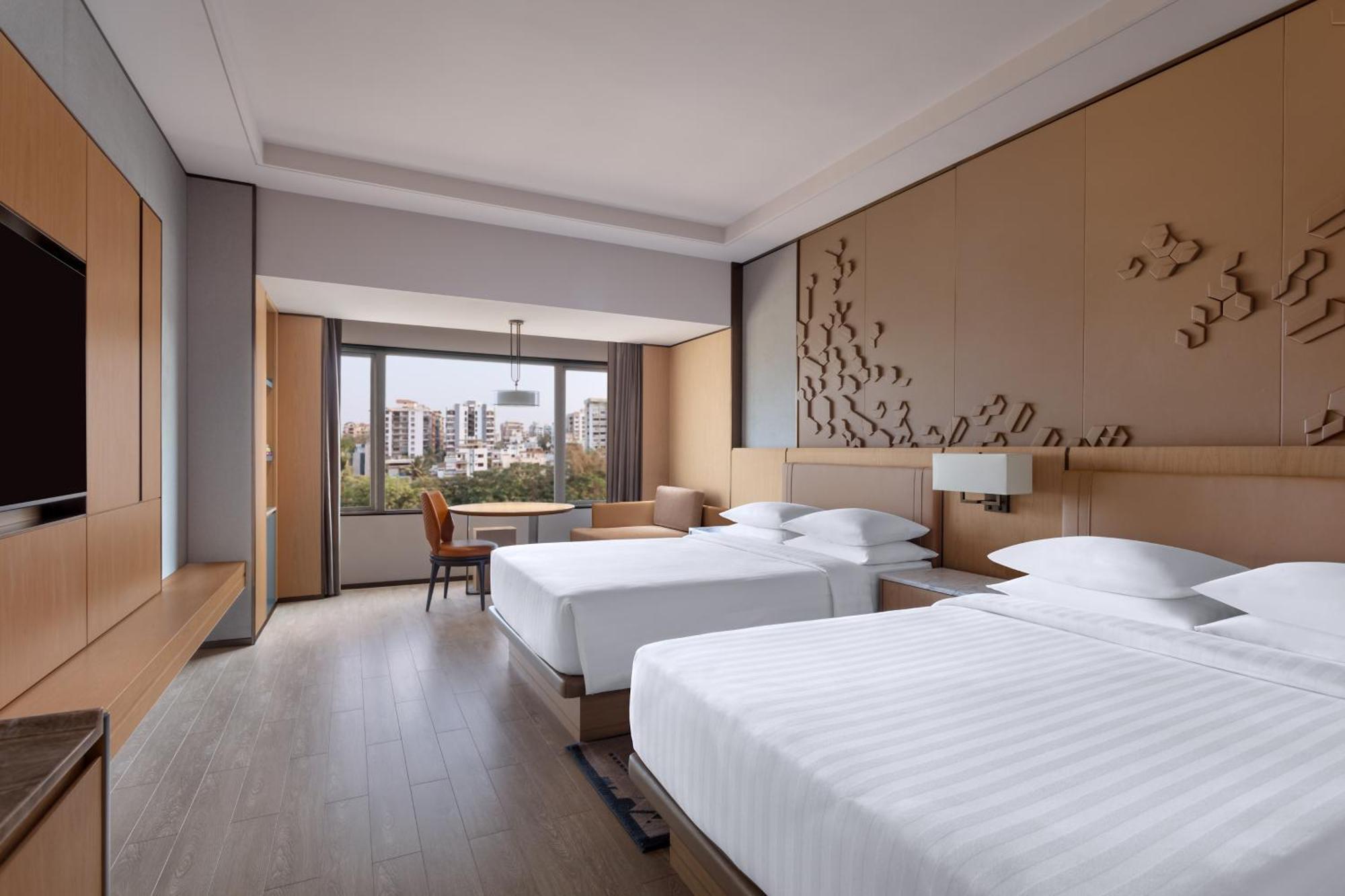 Surat Marriott Hotel Dış mekan fotoğraf