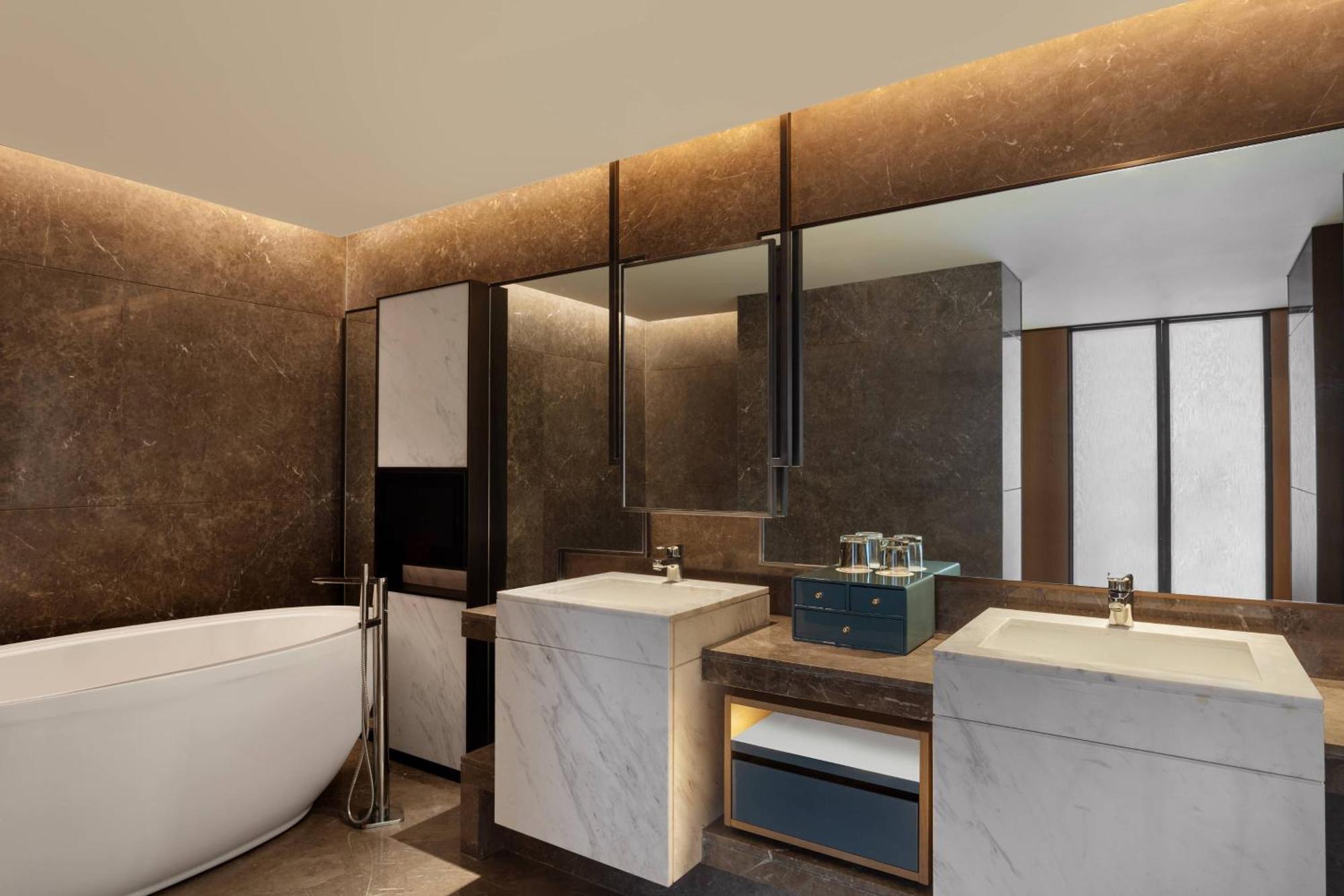 Surat Marriott Hotel Dış mekan fotoğraf