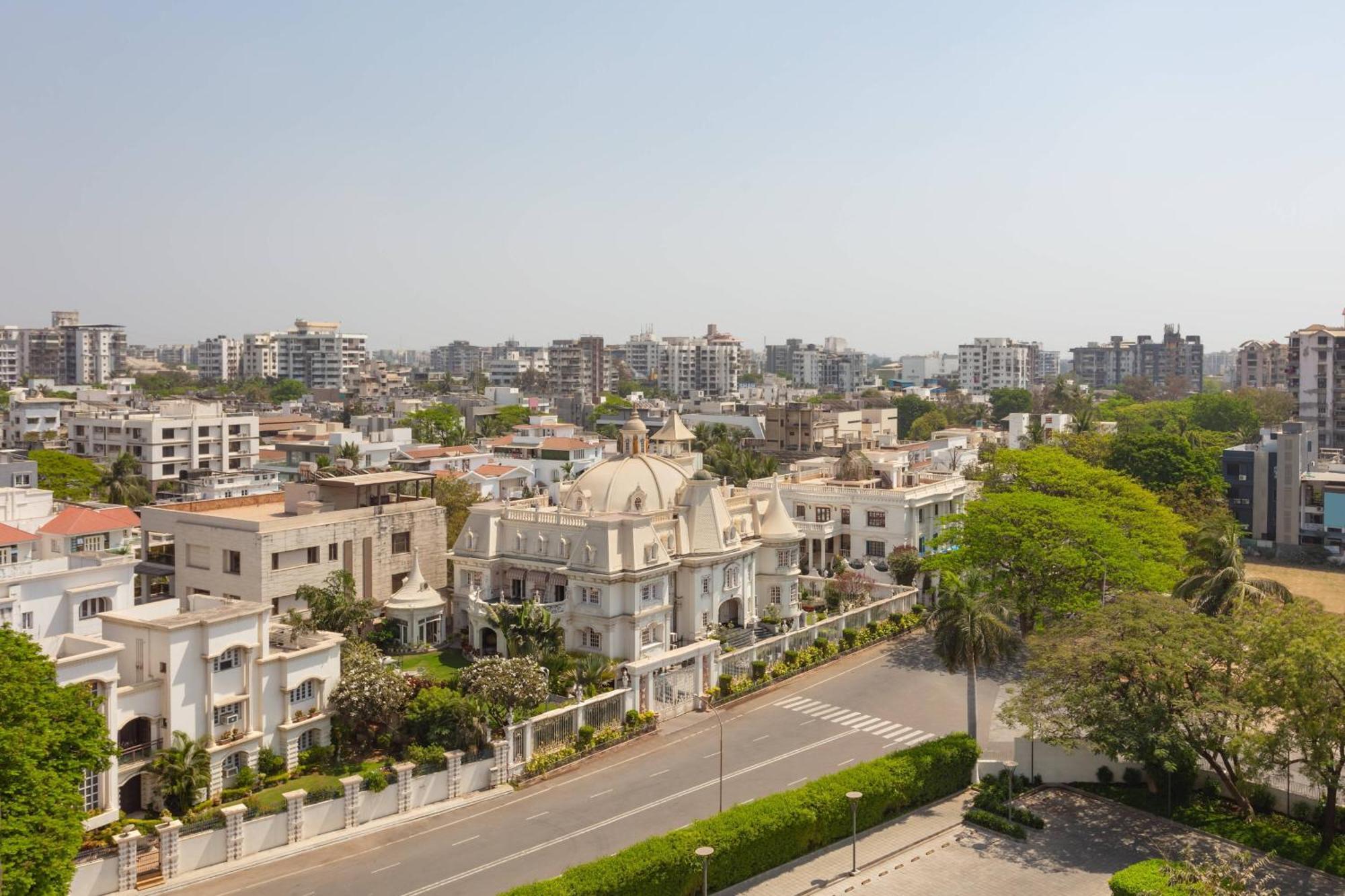 Surat Marriott Hotel Dış mekan fotoğraf