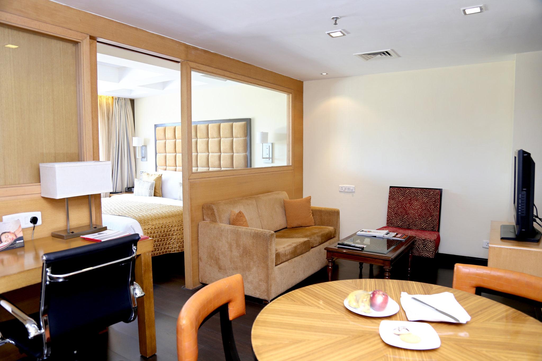 Surat Marriott Hotel Dış mekan fotoğraf