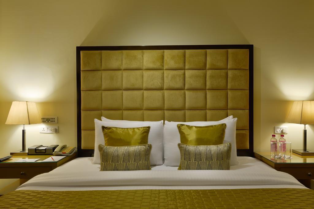 Surat Marriott Hotel Dış mekan fotoğraf